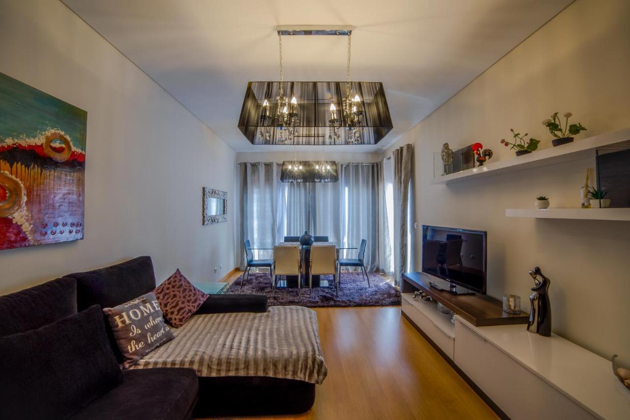 Lovely Apartment Near Airport And Nations Park, With Garage ロウレス エクステリア 写真