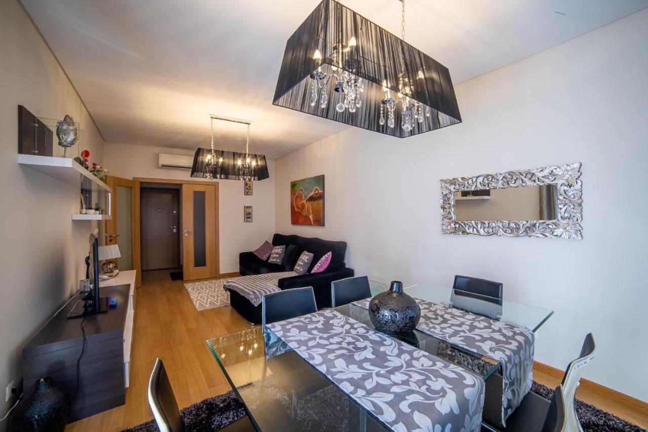 Lovely Apartment Near Airport And Nations Park, With Garage ロウレス エクステリア 写真