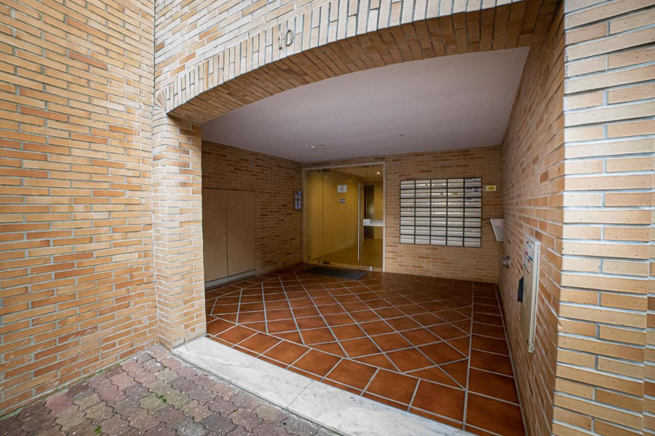 Lovely Apartment Near Airport And Nations Park, With Garage ロウレス エクステリア 写真