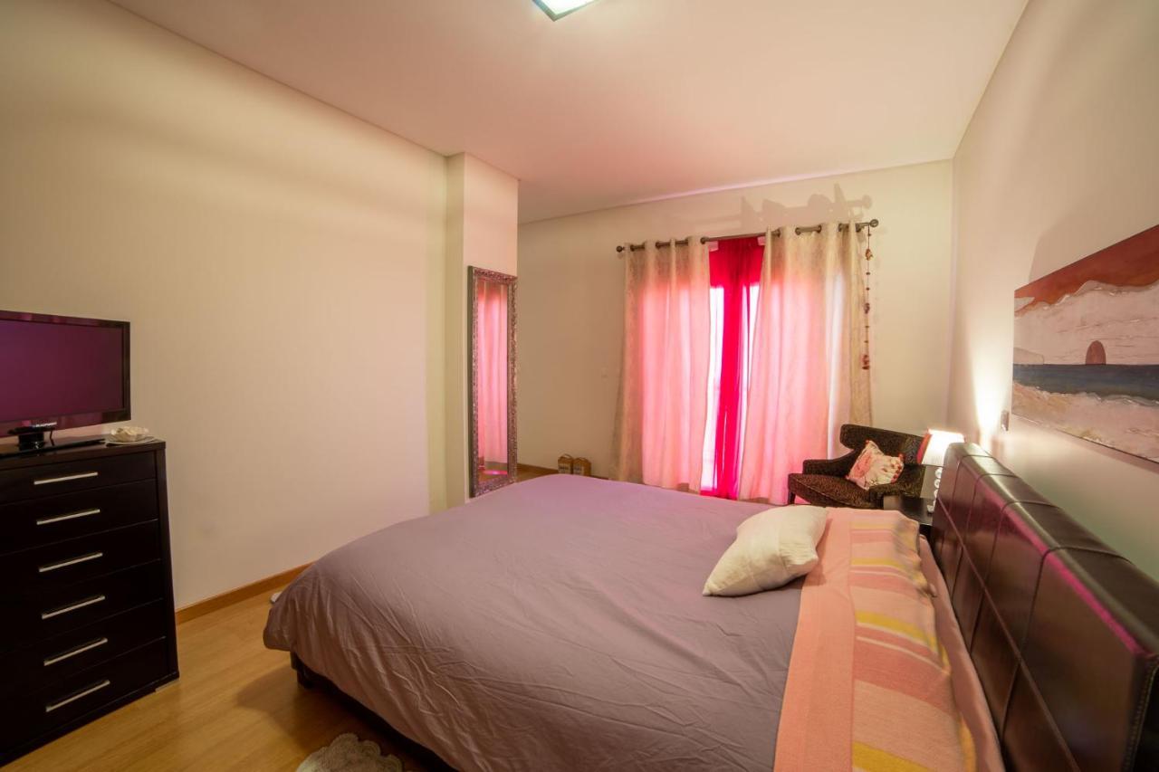 Lovely Apartment Near Airport And Nations Park, With Garage ロウレス エクステリア 写真
