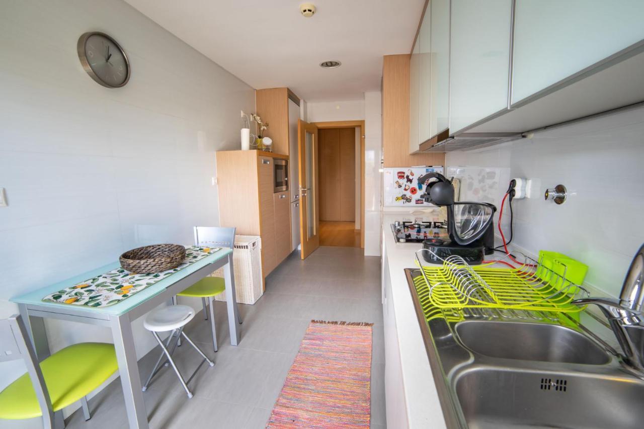 Lovely Apartment Near Airport And Nations Park, With Garage ロウレス エクステリア 写真