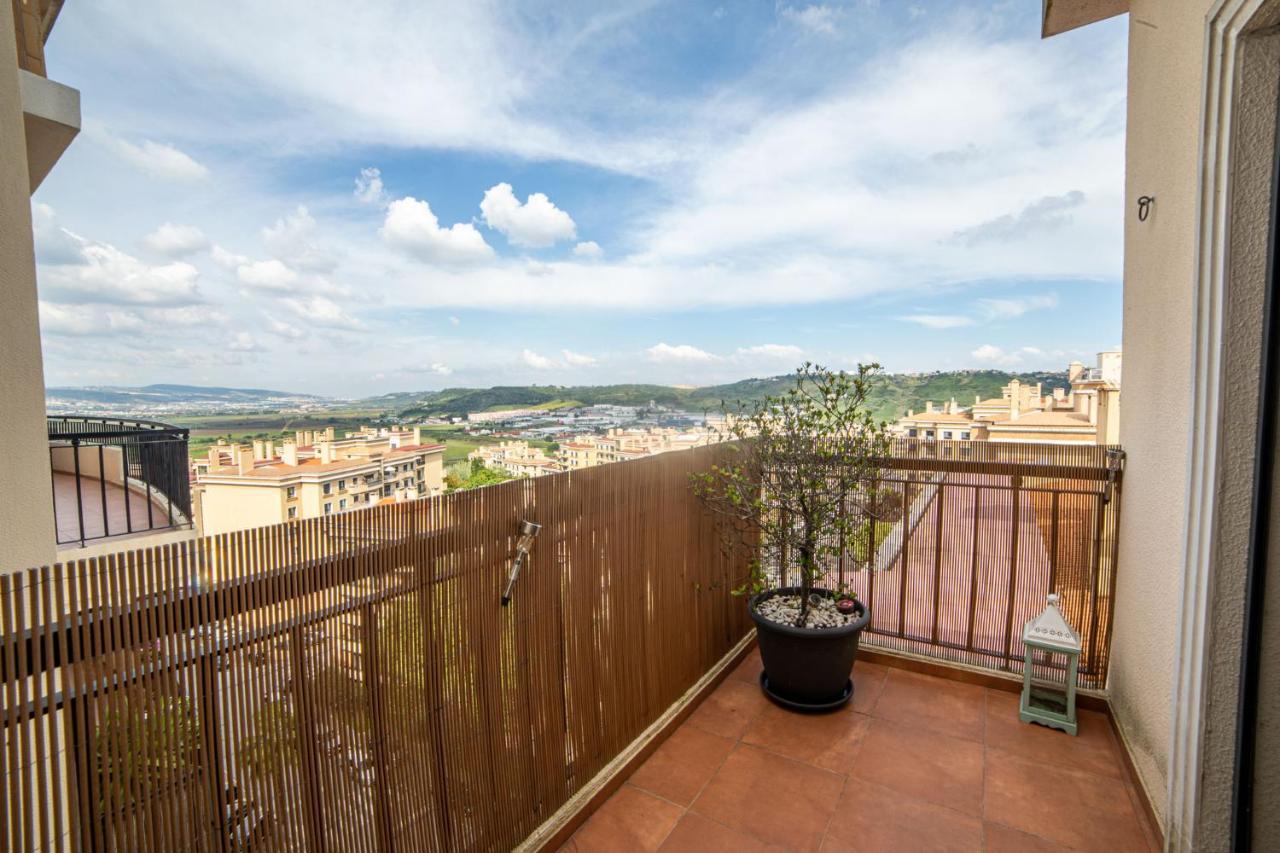 Lovely Apartment Near Airport And Nations Park, With Garage ロウレス エクステリア 写真